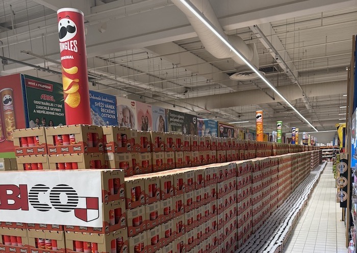 Pringles se s in-store vystavením dostalo do Guinessovy knihy