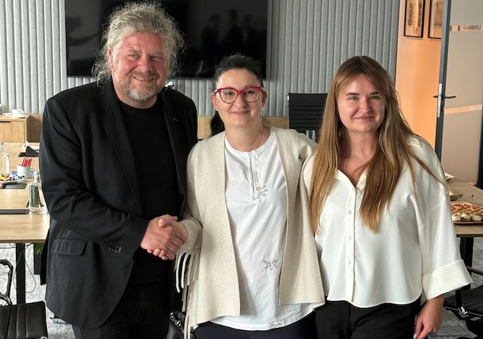 Vafo kupuje svého polského distributora Azan