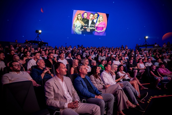 zleva: Daniel grunt (GŘ TV Nova), Kamil Houska (ředitel zpravodajství TV Nova) a Silvia Majeská (programová ředitelka TV Nova), zdroj: TV Nova