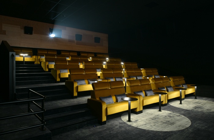 CineStar v létě otevřel sál Boutique Cinema v OC Černý Most