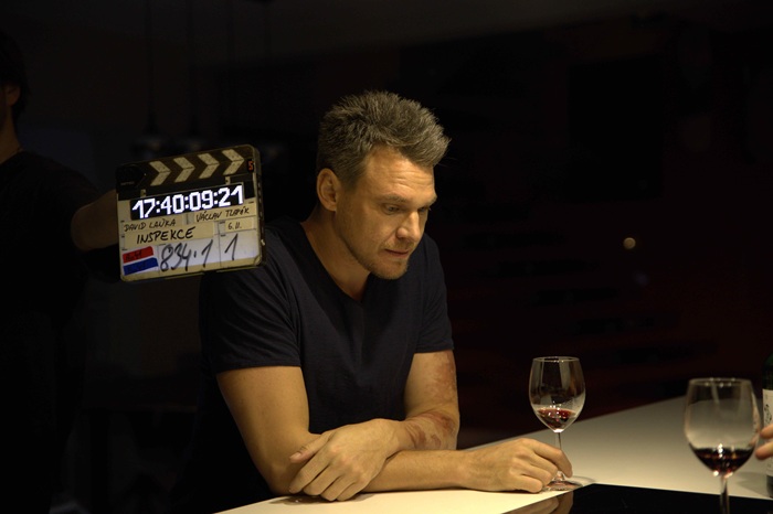 Prima natáčí s Dykem nový seriál Inspekce z prostředí GIBS