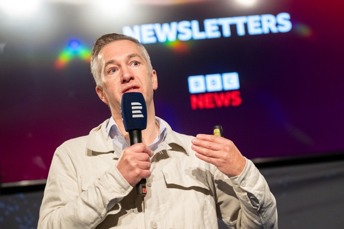 Média mají AI využít, ne jí podléhat, říkají BBC, ČRo či Radio France