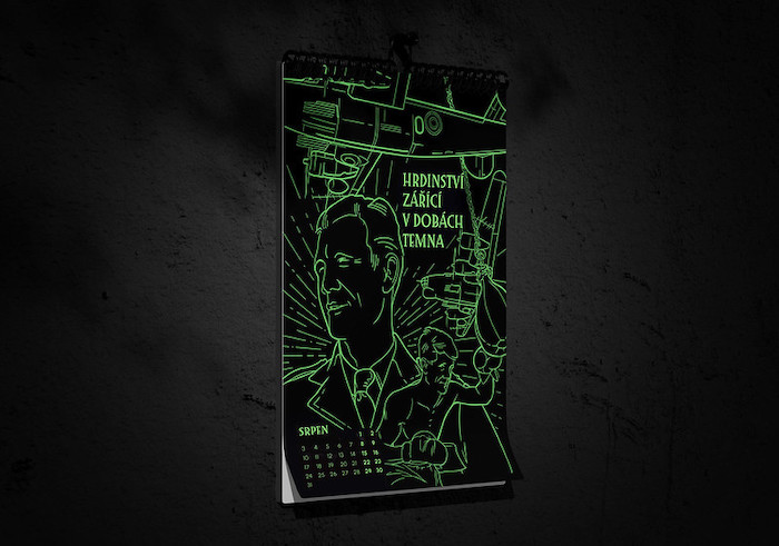 Civilisté děkují svítícím kalendářem, oslavují hrdiny v dobách temna