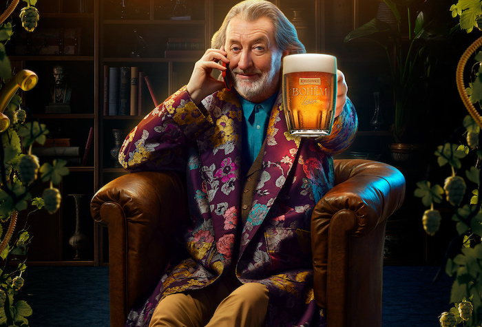 Bohém v kampani využívá veršujícího voicebota