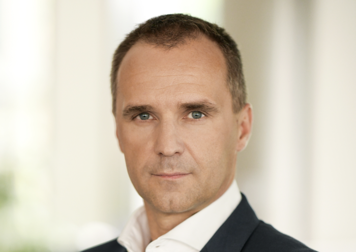 V Česku vede mBank Chrištof, Kucharski řídí marketing skupiny