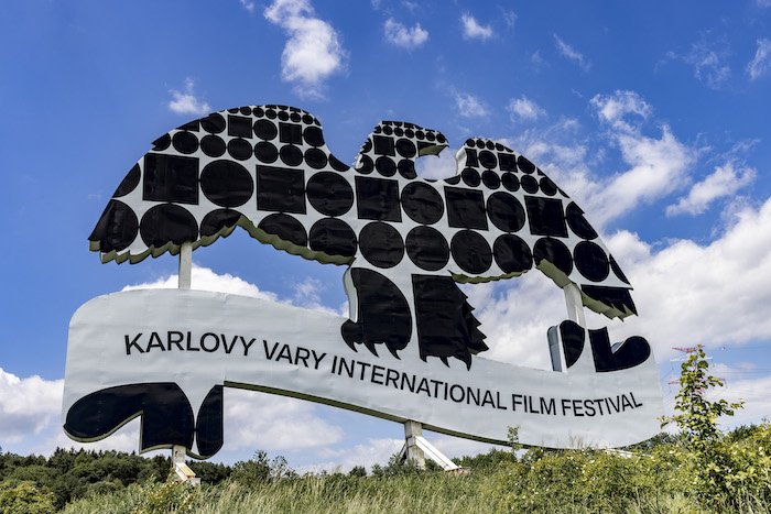 Mattoni orel u Karlových Varů má festivalový kabát