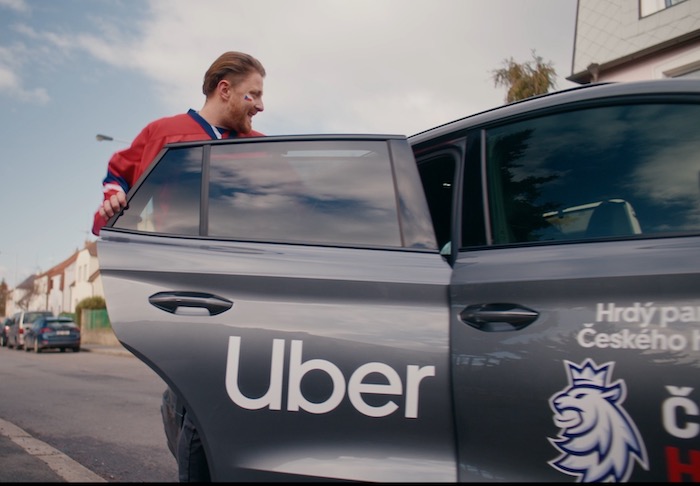 Uber chce přes hokej posílit svou pozici v Česku