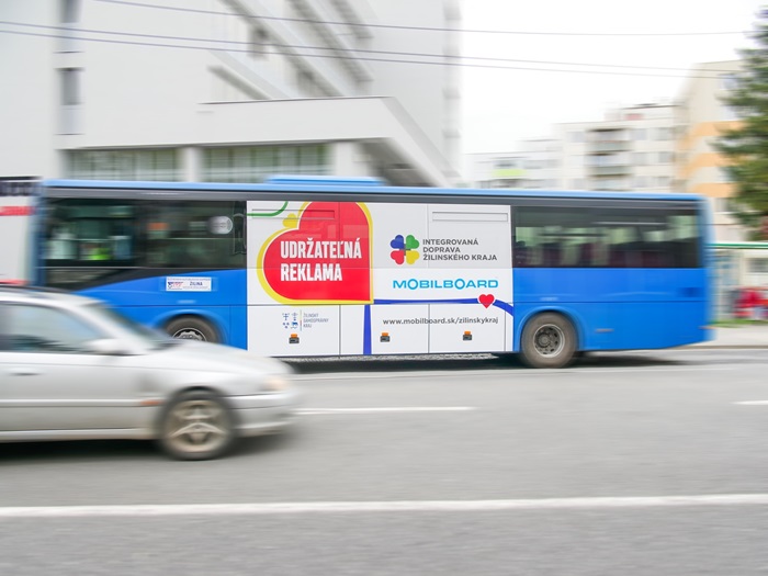 Formát reklamy pro autobusy v Žilinském kraji.