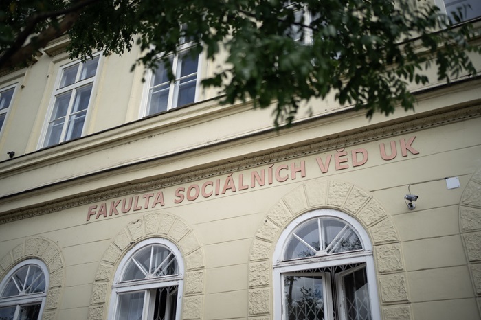 Magisterský program Žurnalistika na FSV UK má novou akreditaci