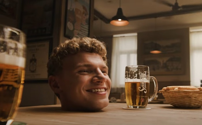 Samson v kampaní hlásá, že je „pivem, pro které ztratíš hlavu".
