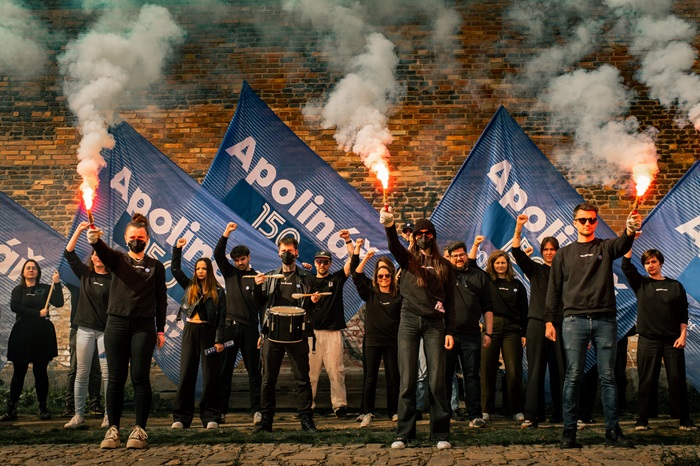 Klinika U Apolináře oslavuje 150leté výročí vlastními „ultras“