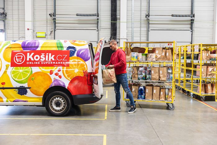 Košík nechává produkty do slev navrhovat zákazníky