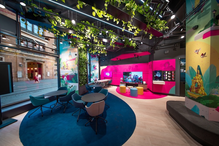 T-Mobile otevírá další Magenta Experience Center