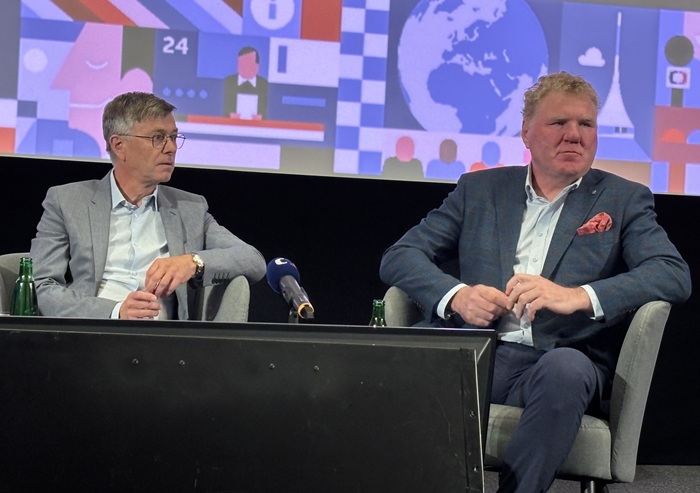 Hynek Chudárek a Milan Fridrich na tiskové konferenci po skončení volby GŘ. Zdroj: MediaGuru.cz