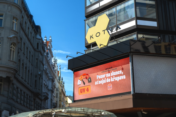 Burger King proměnil OOH v měřiče UV záření