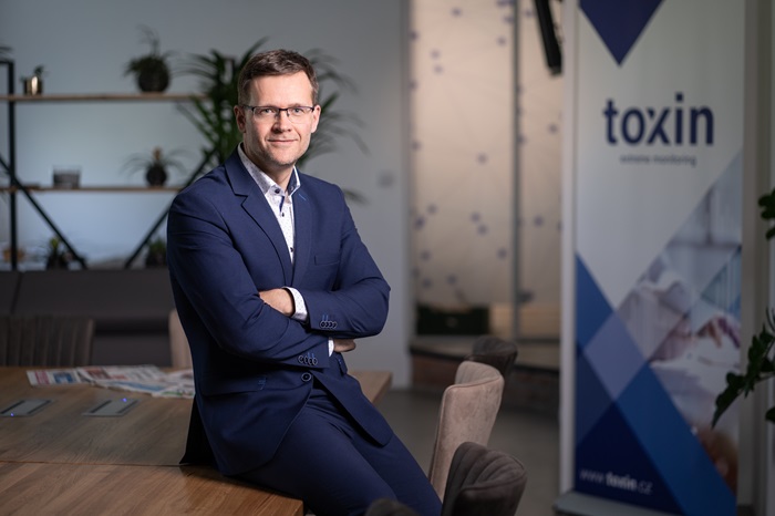 Toxin spouští zahraniční monitoring médií ve více než 120 zemích
