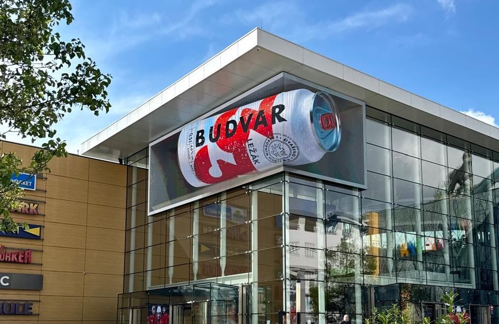 Budějovický Budvar má v Galerii Harfa 3D OOH reklamu