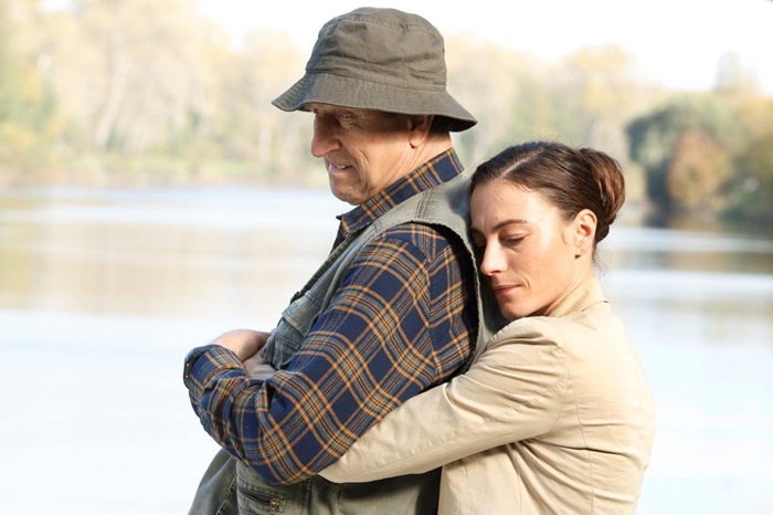 Polabí se drží na čele v úterý večer, poté Inspektorka Renoirová