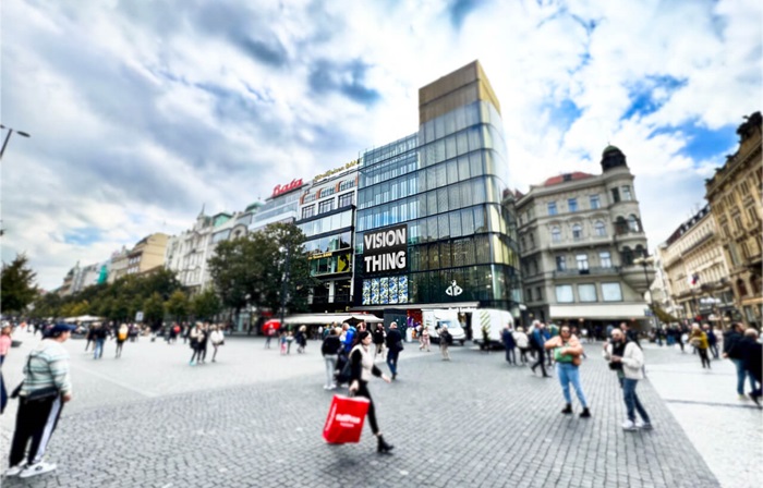 Vision Thing přidala v Praze další tři digitální billboardy
