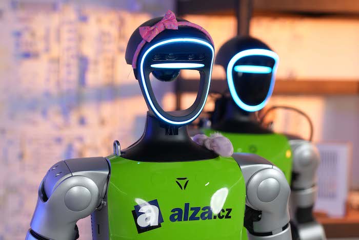 Alza zahajuje testování humanoidních robotů