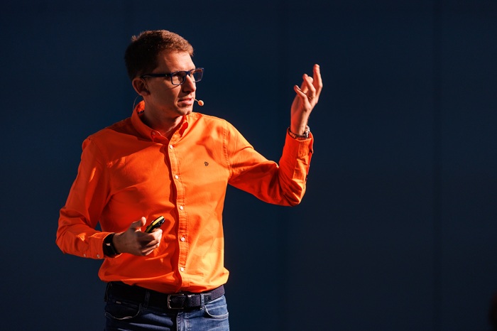 Sorin Patilinet na konferenci Brand management 2025, zdroj: Blue Events
