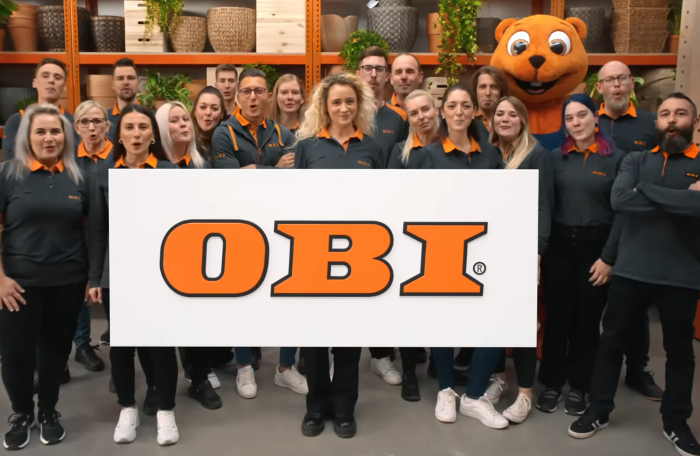 Obi uvádí kampaň „Jsme nezastavitelní“ s písní od Queen