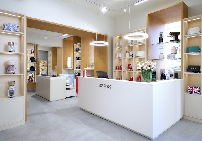 Showroom značky SMEG ve Vodičkově ulici v Praze, zdroj: Potten & Pannen – Staněk